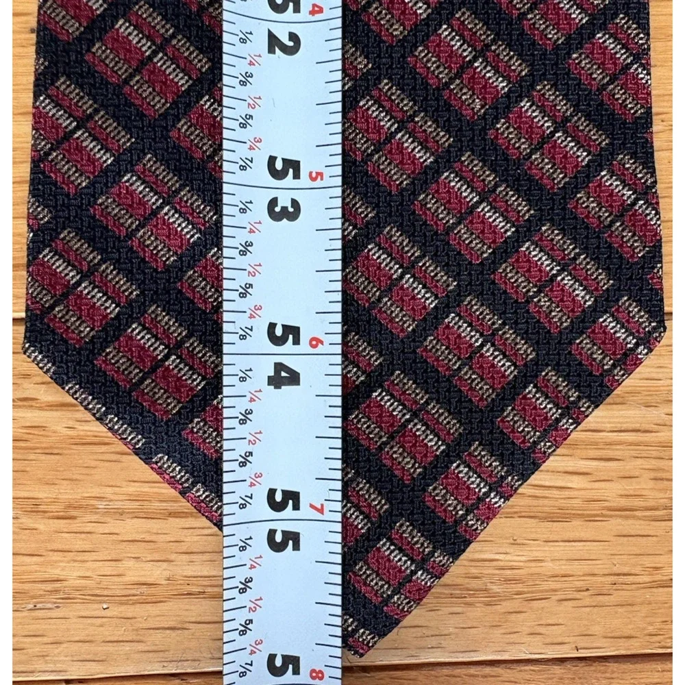 Gianfranco Ruffini Italy Silk Necktie Geometric Stripe Black Red Gold 4